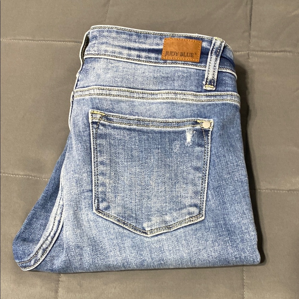 Judy Blue Medium Light Blue Skinny Jeans